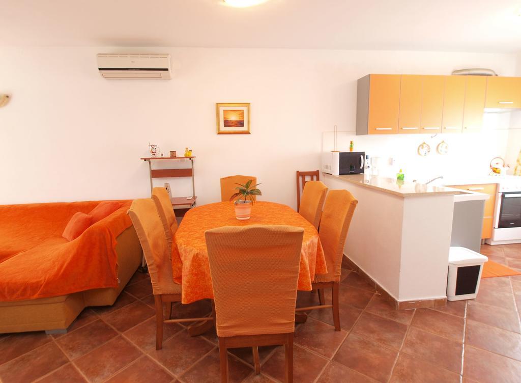 Apartment With 4 Bedrooms 446 Fažana Exterior foto